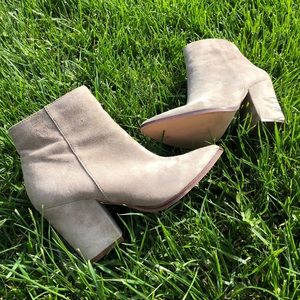 Steve Madden - Marissa Ankle Bootie - Taupe